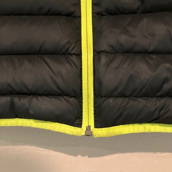 EDDIE BAUER Down Hooded Puffer Coat Boy's Black Green Reversible Size XS 5/6 - Picture 5 of 16